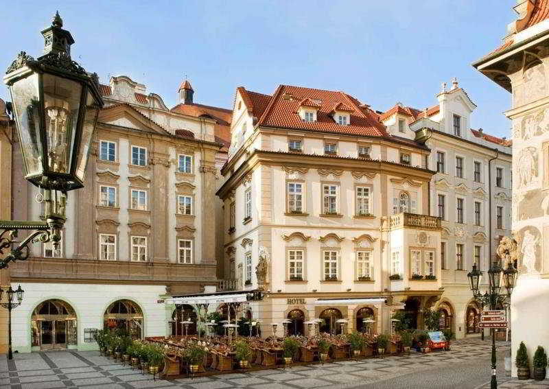 U Hotel